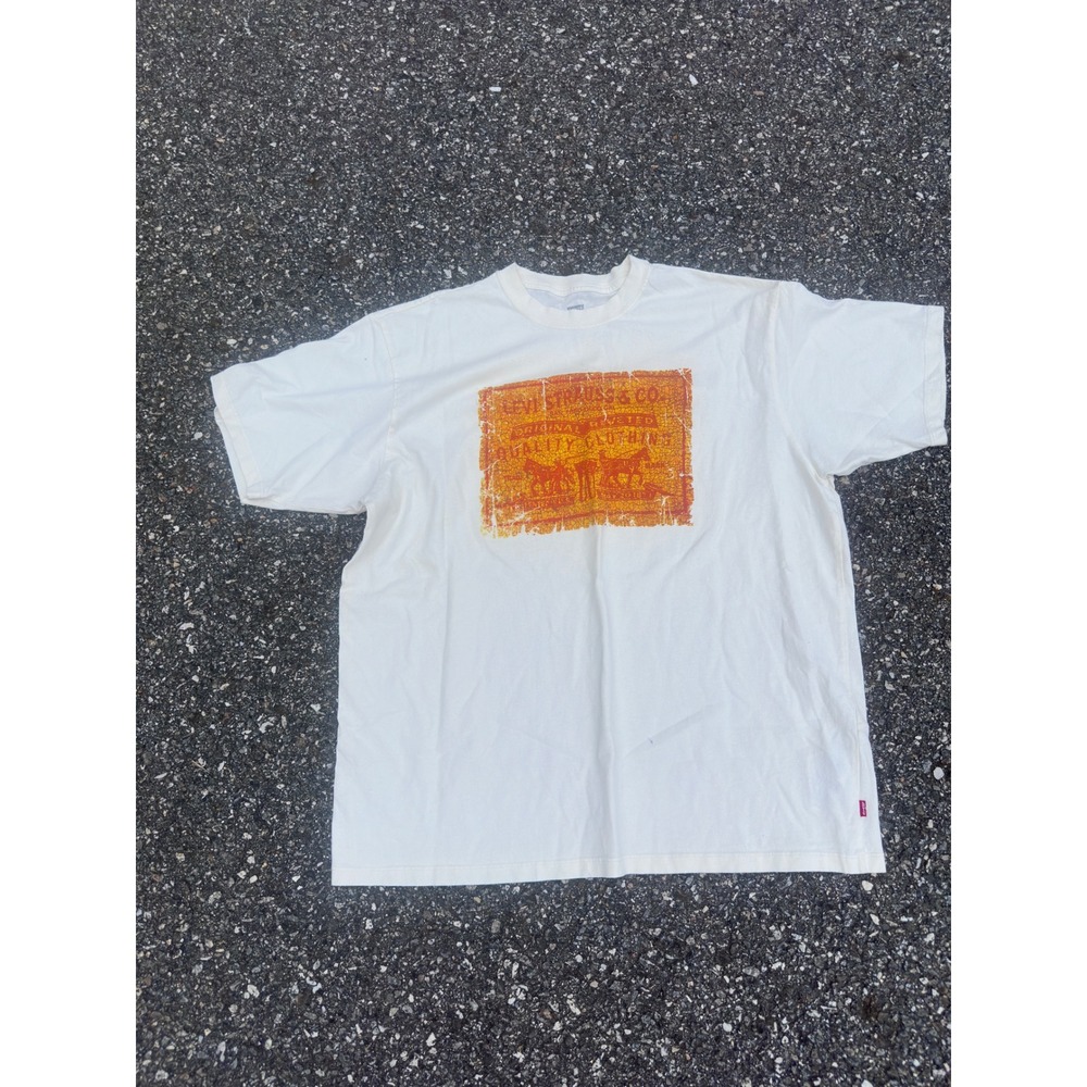 Levis Vintage Fit Graphic T-Shirt Mens Large White Two Horse Patch Logo Tee